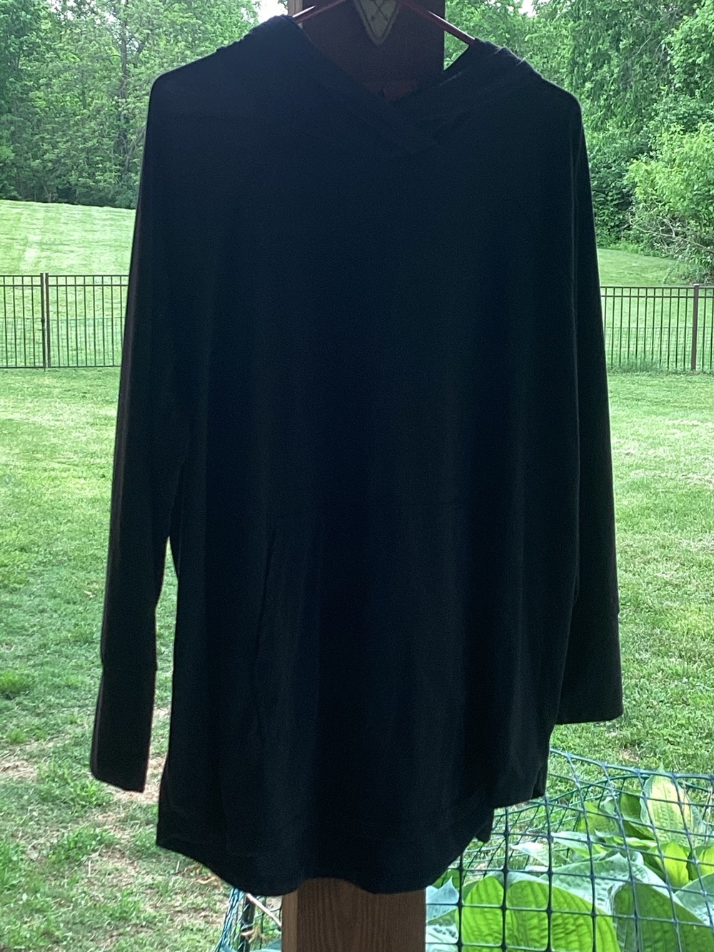 LuLaRoe Amber Hoodie in Black - size 2XL